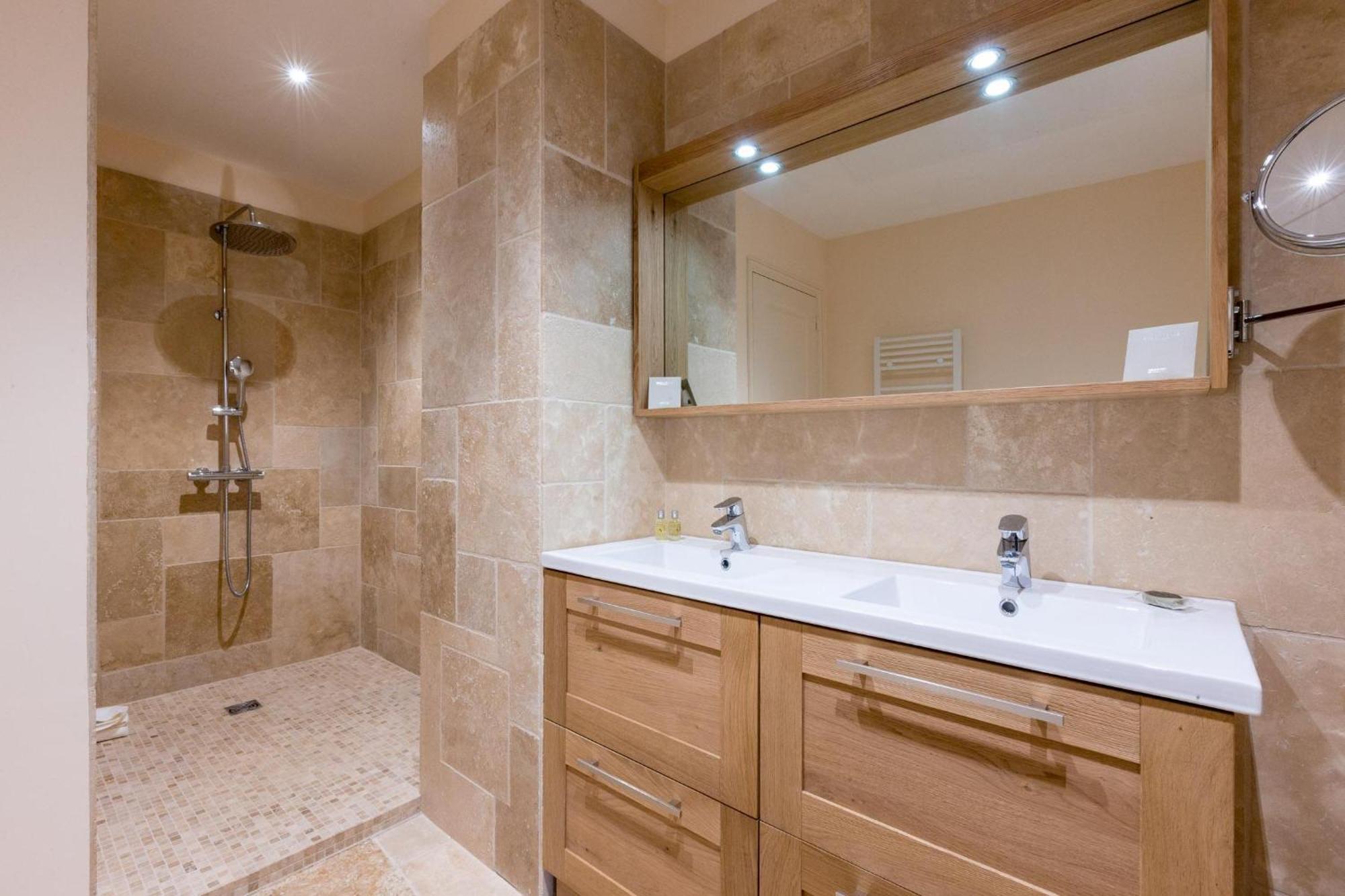 Le Cara Omael 2D Apartment Beaune  Phòng bức ảnh