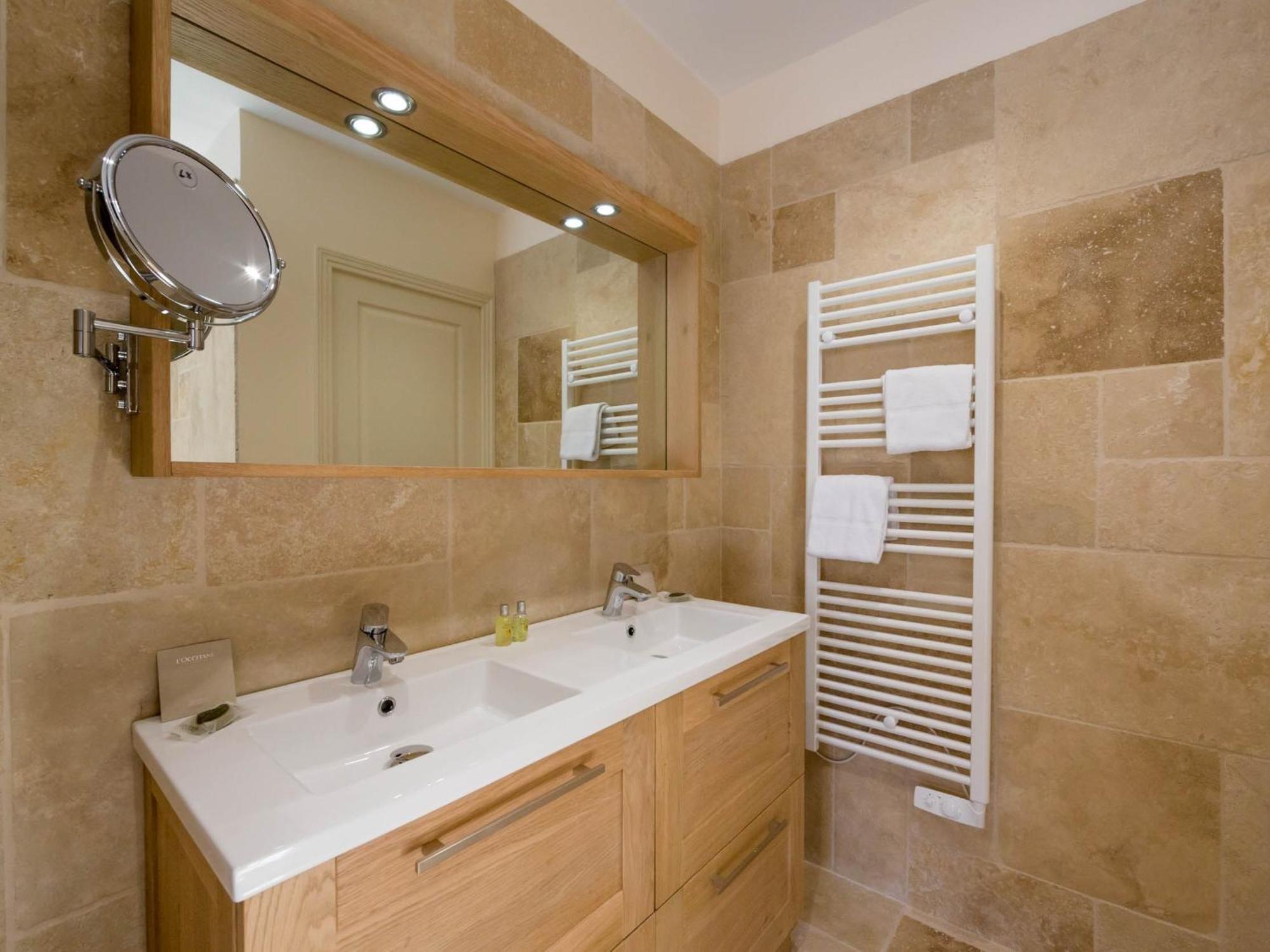 Le Cara Omael 2D Apartment Beaune  Phòng bức ảnh
