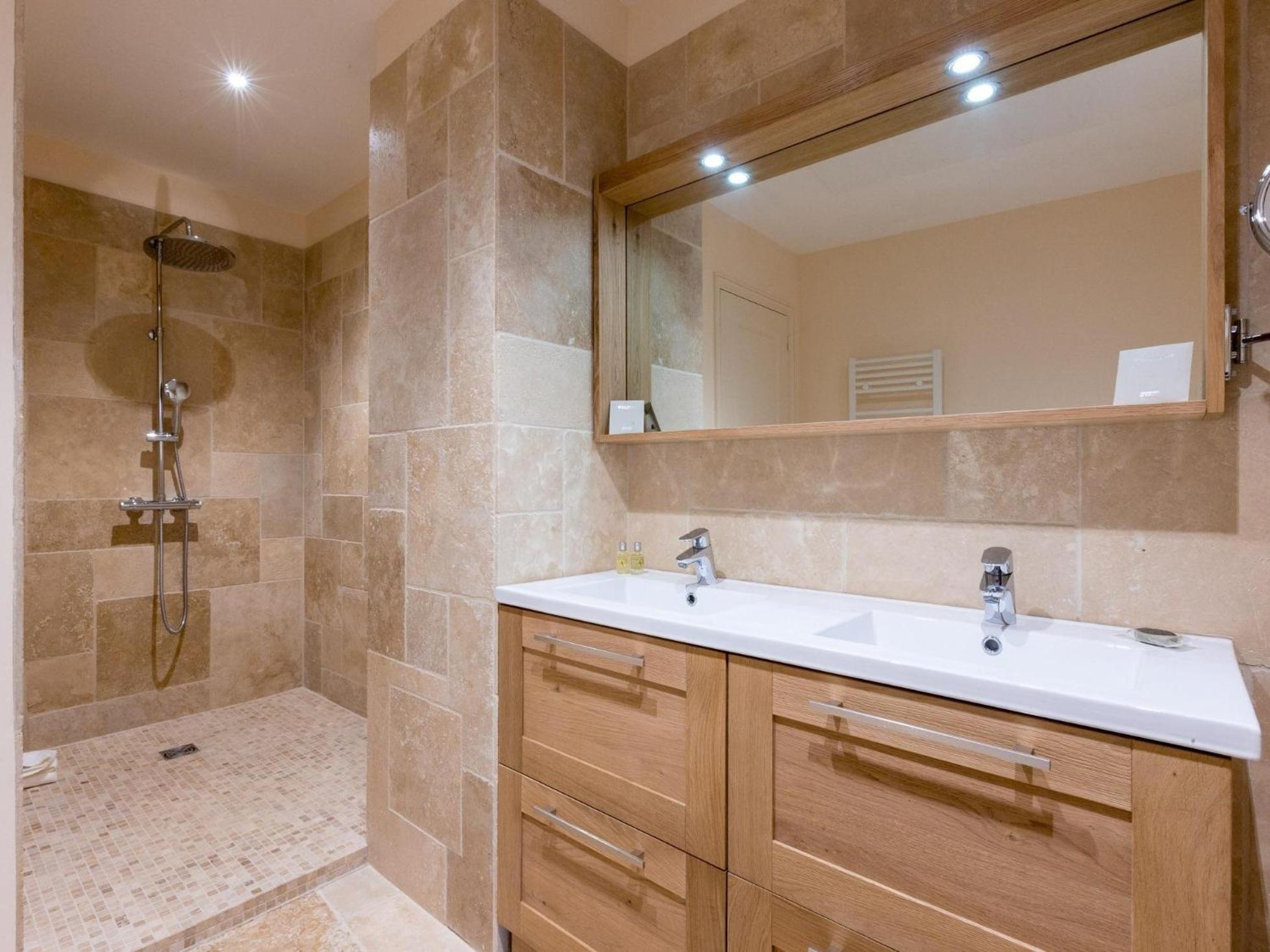 Le Cara Omael 2D Apartment Beaune  Phòng bức ảnh